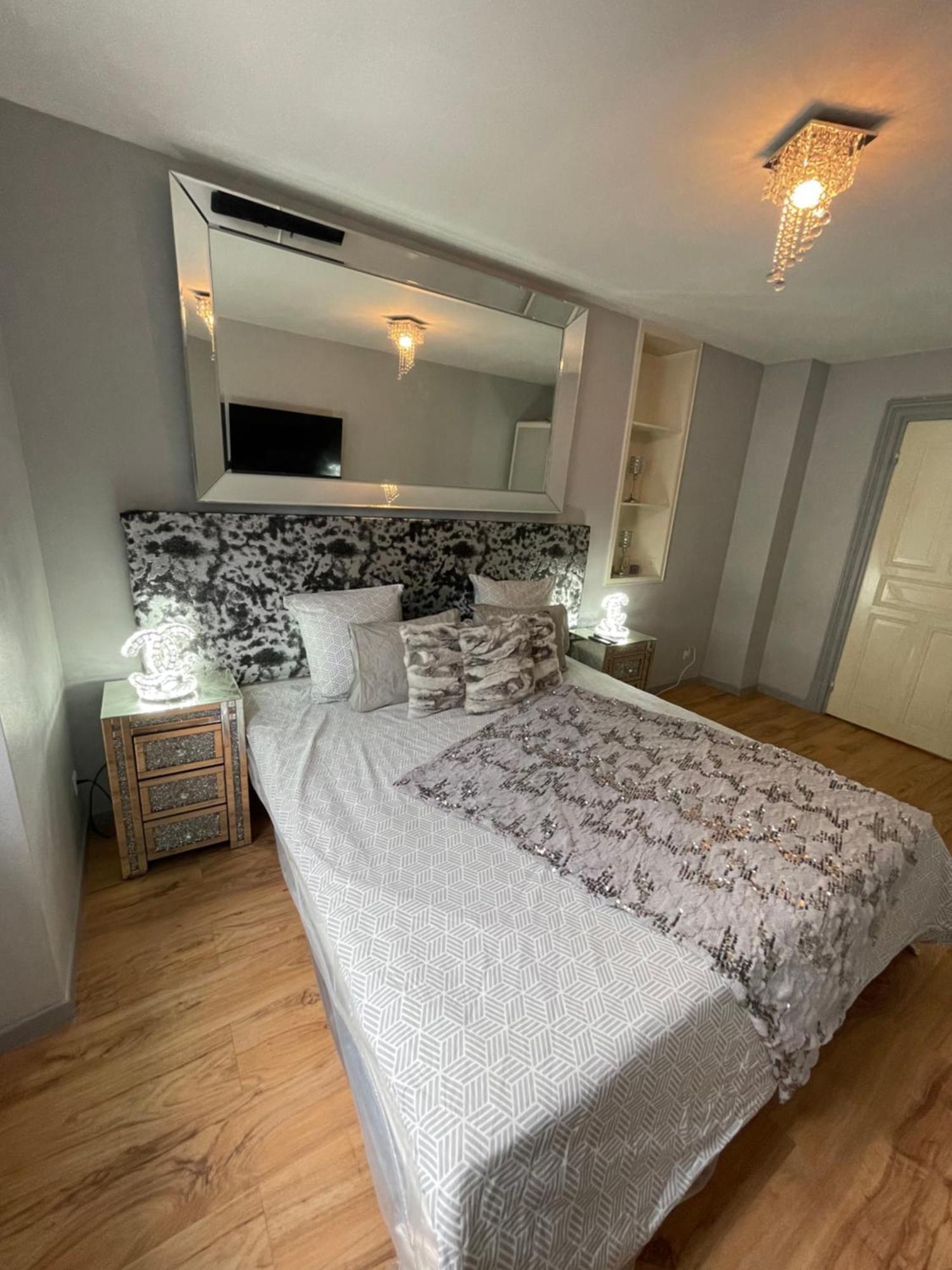 Strasbourg Petit Cocon Emplacement Ideal Centre Ville, Place De Pierre Rdc 25M2 ภายนอก รูปภาพ